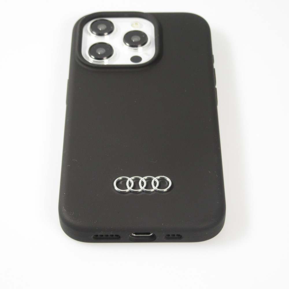 Coque iPhone 15 Pro Max - Audi silicone Soft Touch avec logo métallique - Noir