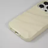 Coque iPhone 15 Pro Max - Silicone avec forme de vague 3D mat - Blanc