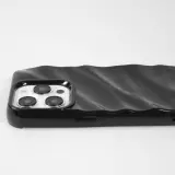 Coque iPhone 15 Pro Max - Silicone avec forme de vague 3D mat - Noir