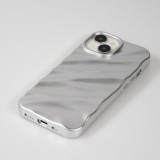 Coque iPhone 15 - Silicone avec forme de vague 3D mat - Argent