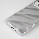 Coque iPhone 15 - Silicone avec forme de vague 3D mat - Argent