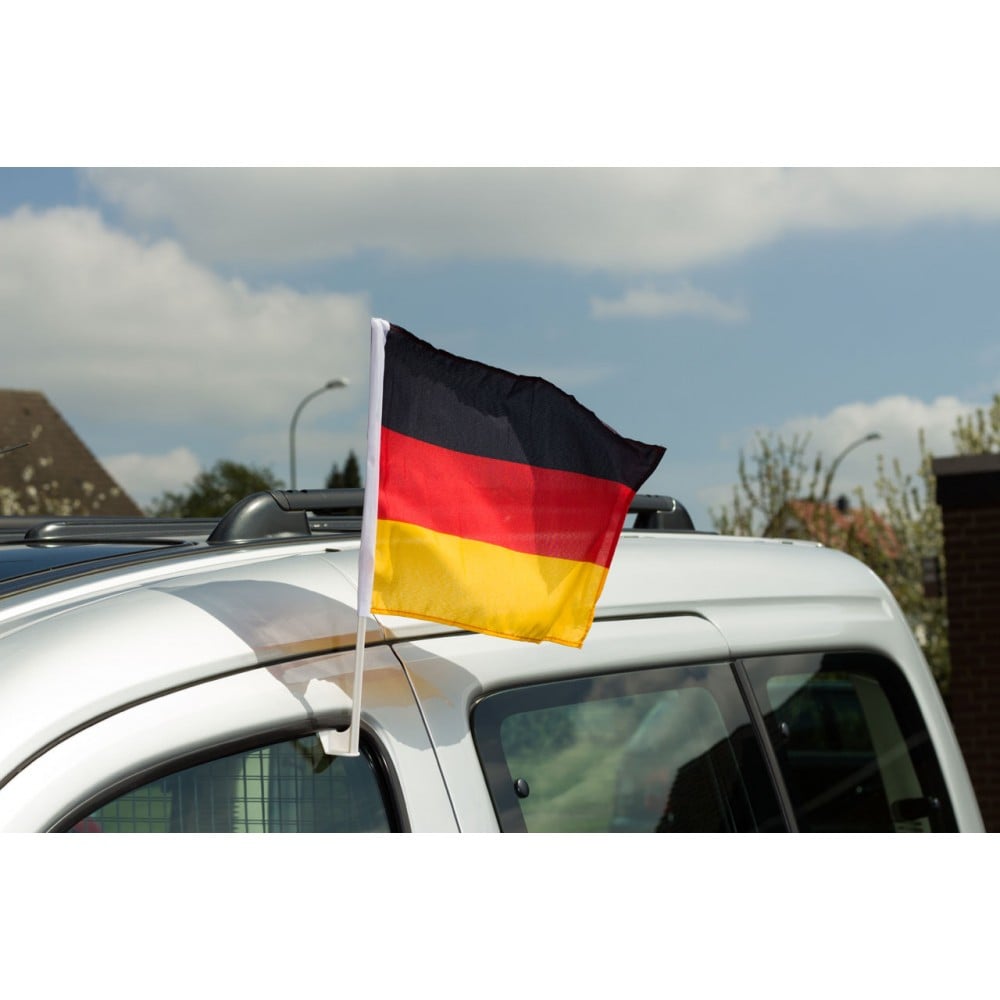 https://www.phonelook.ch/image/cache/data/prod/Drapeau_Allemagne_pour_voiture_30_x_45_cm_Deutschland_Flagge_fur_Auto_30_x_45_cm_2-1000x1000.jpg