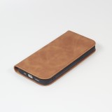 iPhone 15 Leder Tasche - Flip Wallet vintage mit Magnetverschluss und Kartenhalter - Braun
