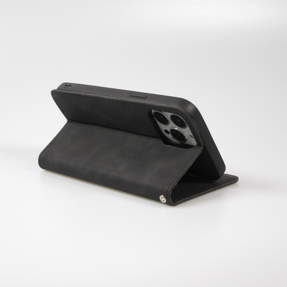 iPhone 16e Leder Tasche - Flip Wallet vintage mit Magnetverschluss und Kartenhalter - Schwarz
