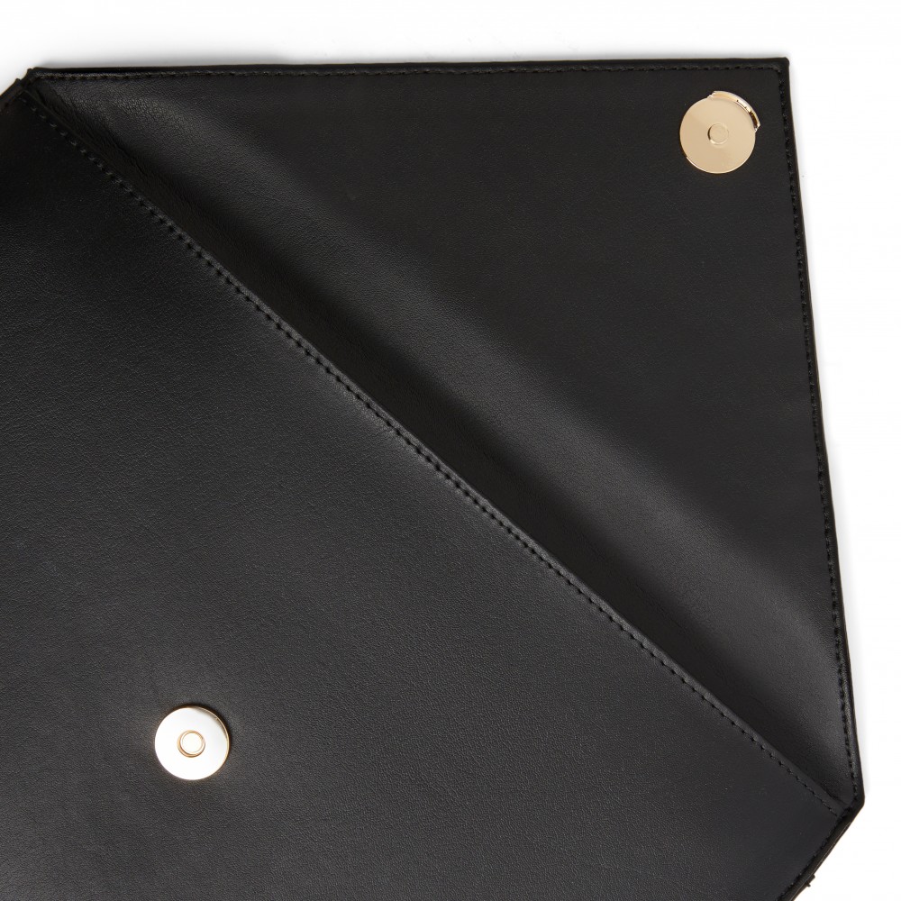 First Pochette Mini-Handtasche aus echtem Kaktusleder und 2 integrierten Riemen - Schwarz