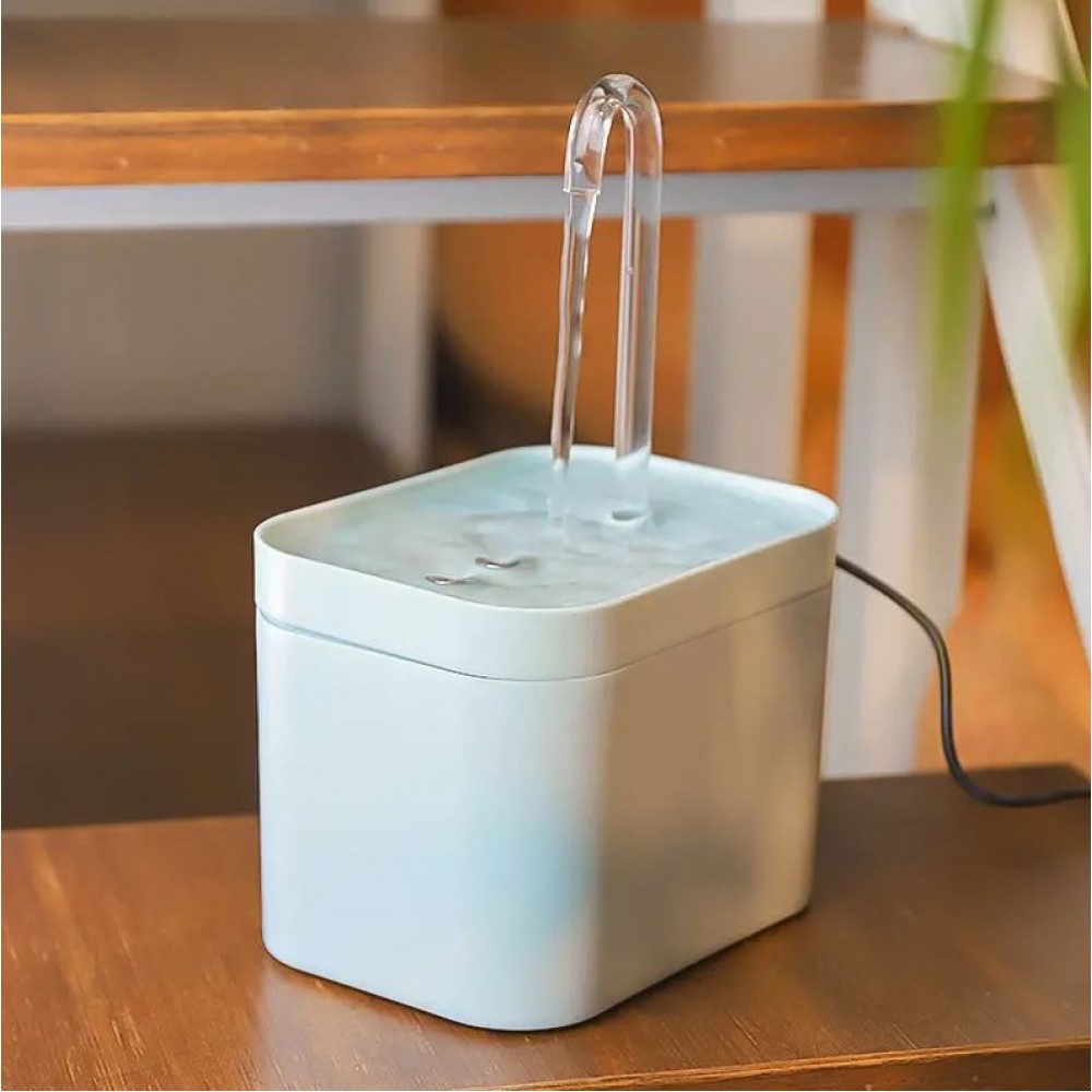 Elektrischer Wasserspender für Katzen/Hunde Wasserbrunnen 1.5L water dispenser - Hellgrün