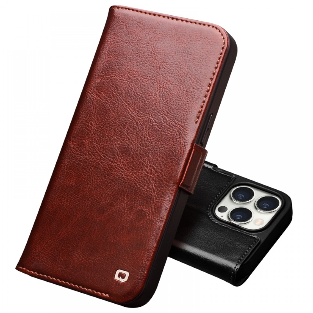 Fourre iPhone 15 Pro - Flip Qialino cuir véritable avec fermeture magnétique - Brun foncé
