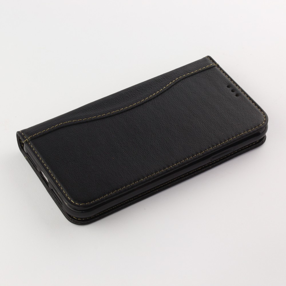 Fourre iPhone 15 - Flip Fierre Shann cuir véritable - Noir