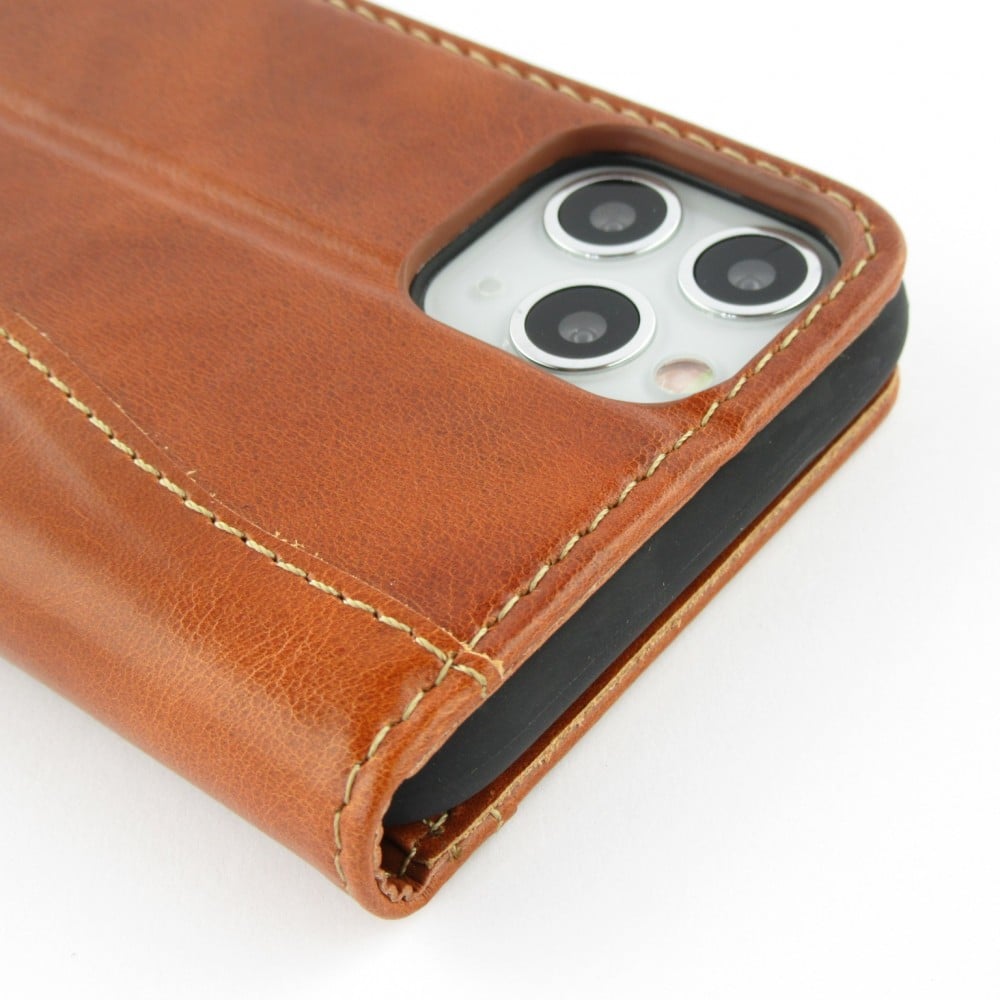 Fourre iPhone 11 Pro - Flip Fierre Shann cuir véritable - Brun