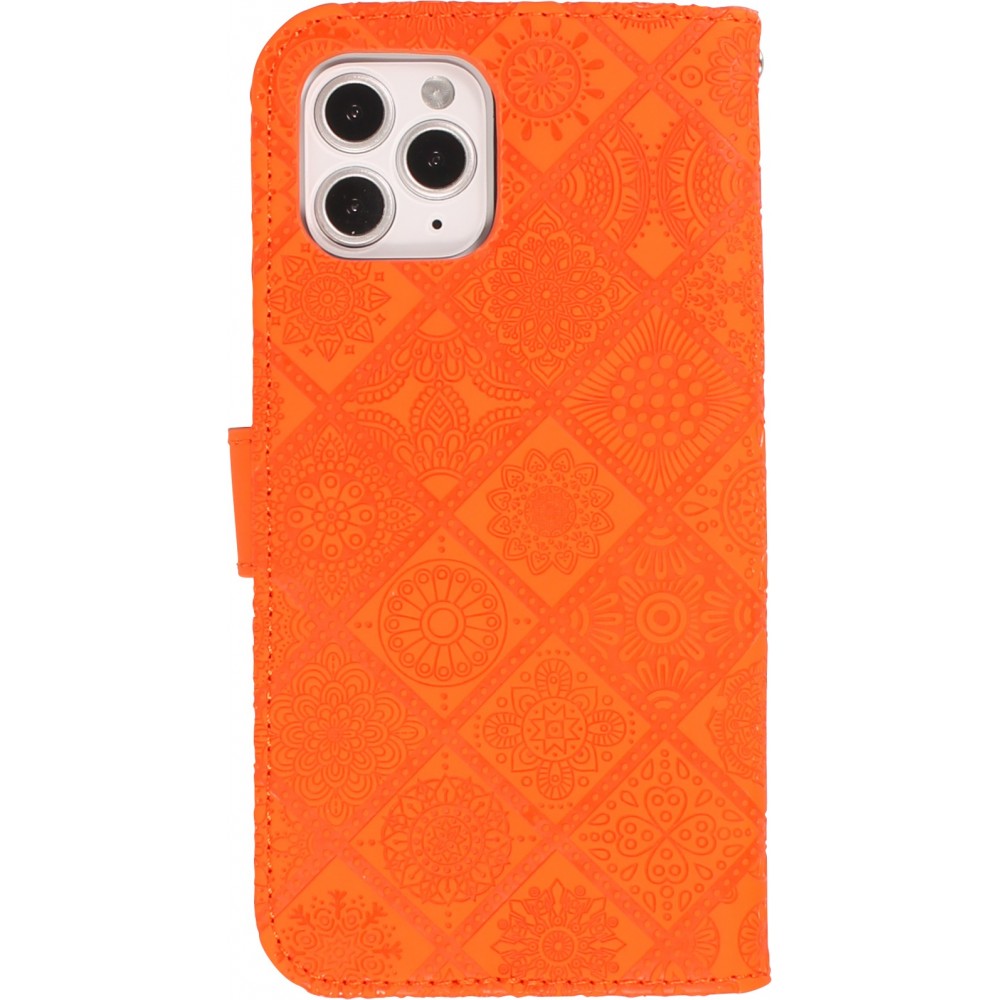 Fourre iPhone 12 / 12 Pro - Premium Flip Wallet caoutchouc motif oriental avec fermeture aimantée - Orange