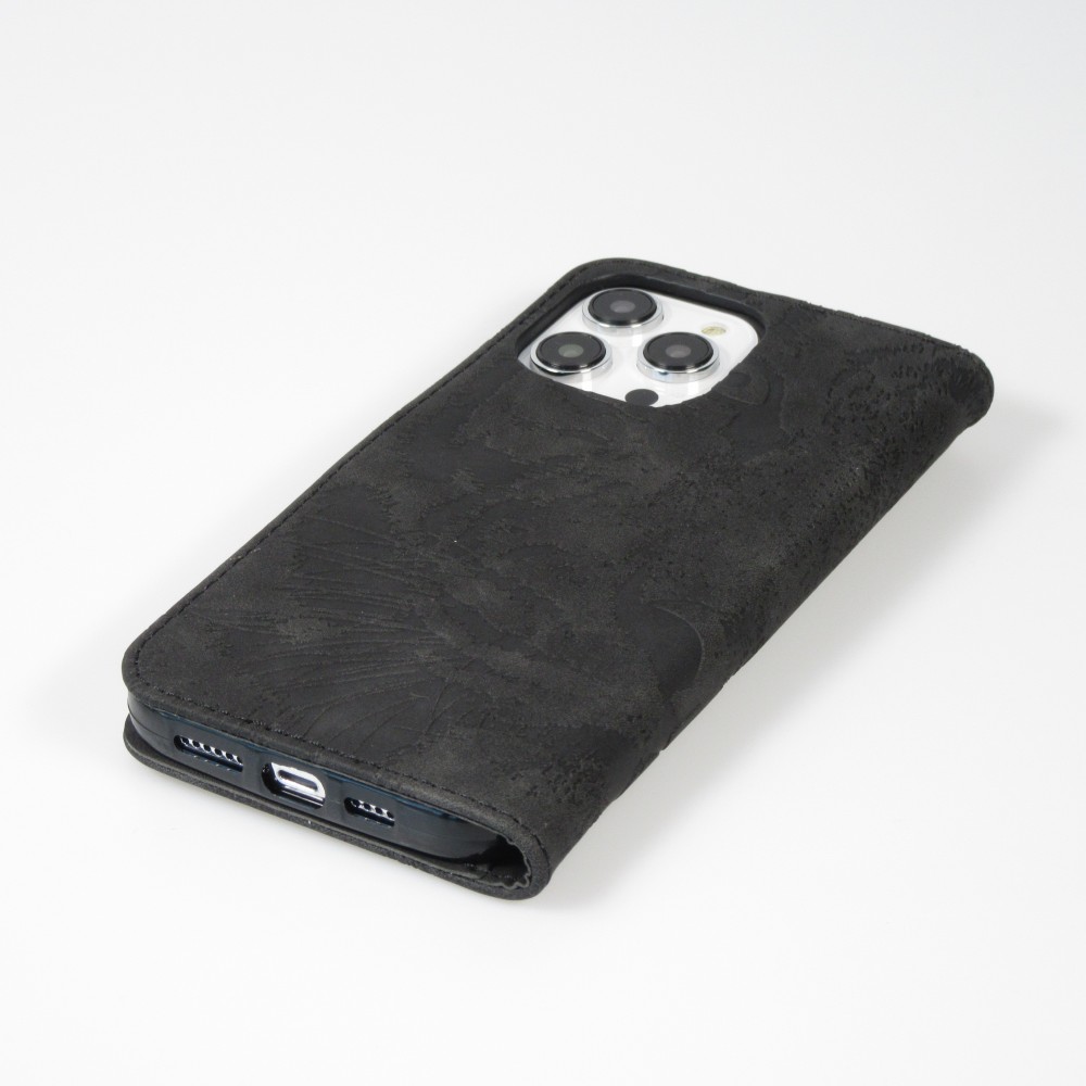 iPhone 15 Pro Max Case Hülle - 3D Flip Kunstleder Auge des Tigers - Schwarz
