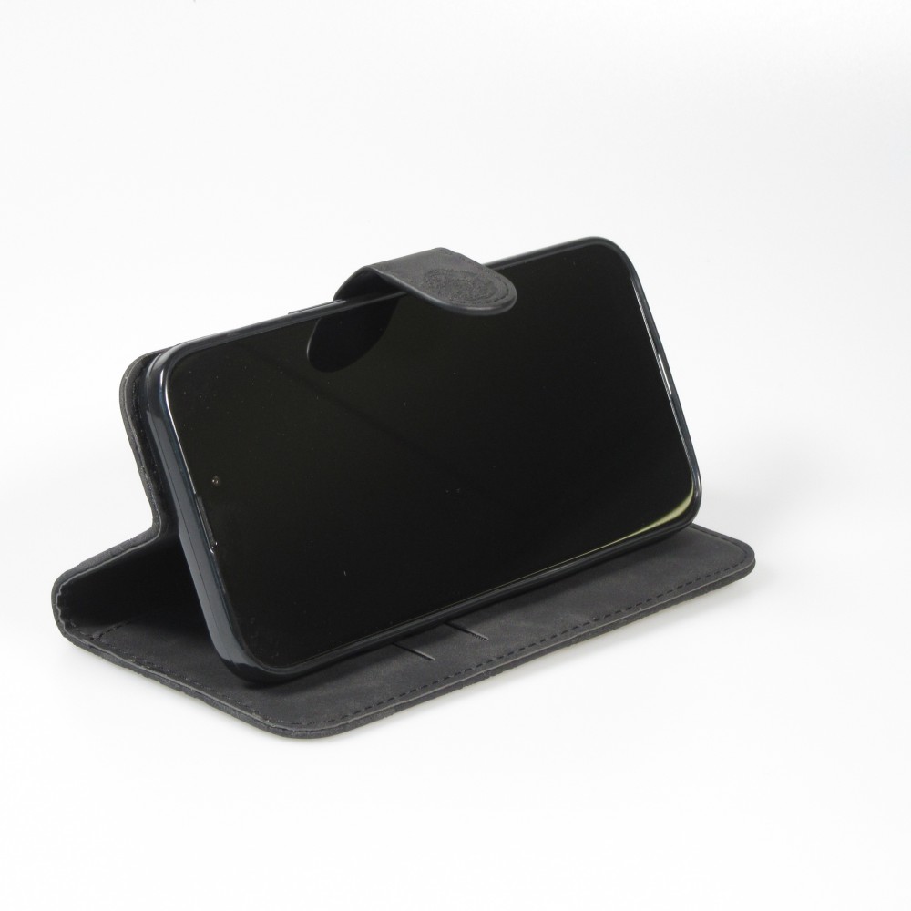 iPhone 15 Pro Max Case Hülle - 3D Flip Kunstleder Auge des Tigers - Schwarz