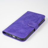 iPhone 15 Pro Max Case Hülle - 3D Flip Kunstleder Auge des Tigers - Violett