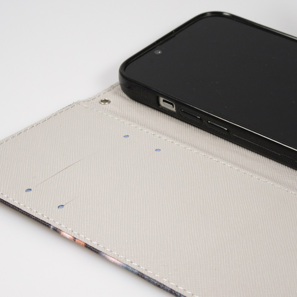 Fourre iPhone 14 Pro Max - Premium Wallet flip fermeture magnétique et porte-carte - trois petits chats - Noir