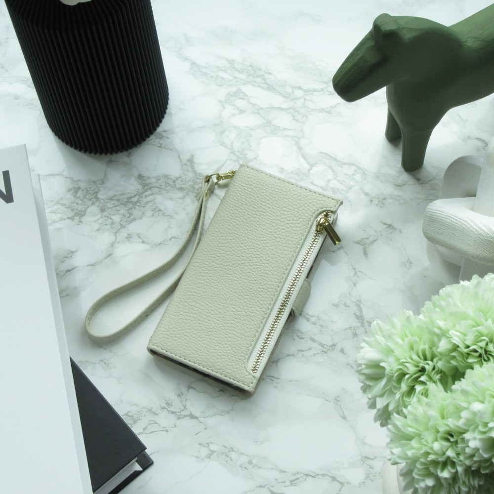 iPhone 15 Case Hülle - Flip Wallet aus veganem Leder mit Brieftasche und Magnetverschluss - Weiss