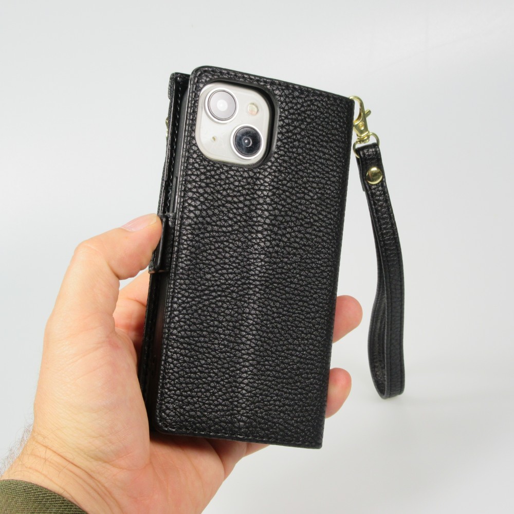 iPhone 15 Case Hülle - Flip Wallet aus veganem Leder mit Brieftasche und Magnetverschluss - Schwarz