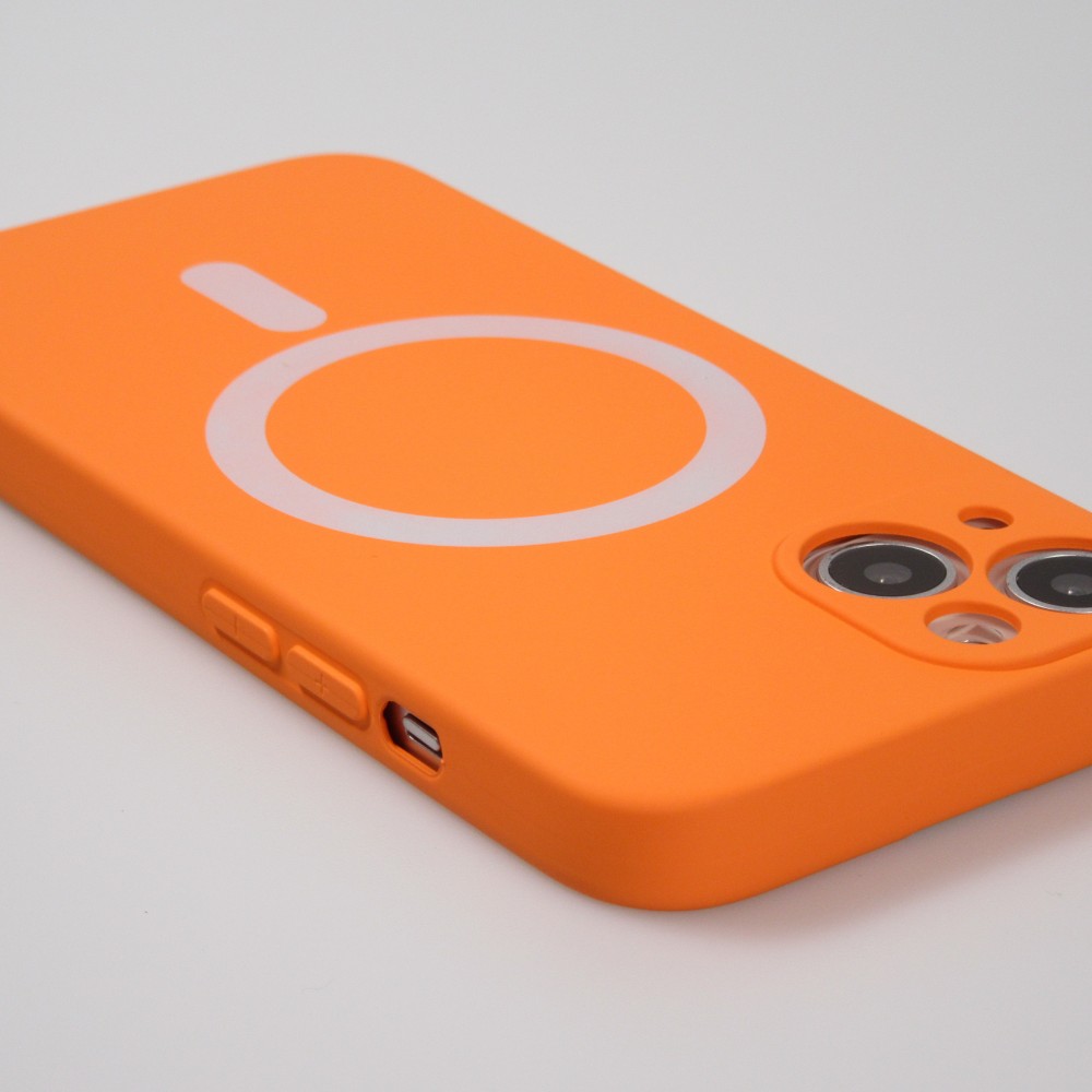 iPhone 15 Plus Case Hülle - Soft-Shell silikon cover mit MagSafe und Kameraschutz - Orange