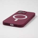 iPhone 15 Pro Case Hülle - Soft-Shell silikon cover mit MagSafe und Kameraschutz - Bordeaux