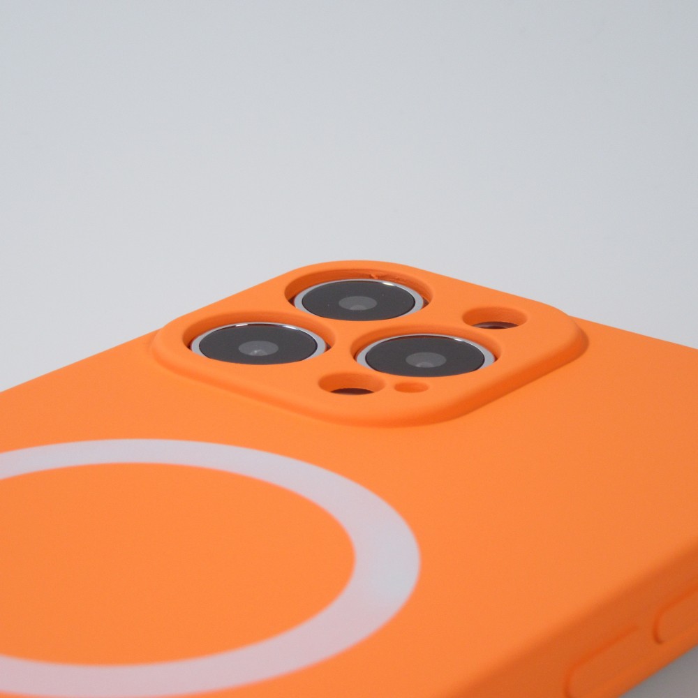 iPhone 15 Pro Case Hülle - Soft-Shell silikon cover mit MagSafe und Kameraschutz - Orange