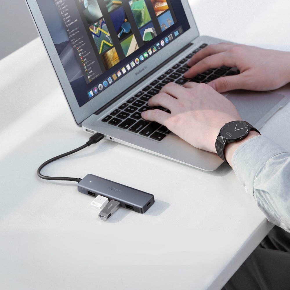 Hub USB Ugreen 4x USB3.2 haute performance transfert rapide 5Gbps avec connecteur d'alimentation micro USB - Gris