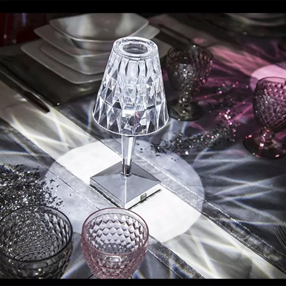 Lampe de chevet/table design transparente tactile style diamants/cristal et LED multicolores sans fil