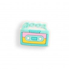3D-Schmuck Charm für Silikonhülle mit Löcher im Crocs-Stil - Vintage Retro Casette