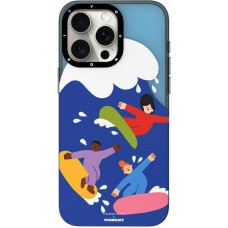 Coque iPhone 15 Pro Max - Youngkit design Eleonora Arosio Surfeurs colorés et fun à la plage - Multicolor