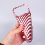 Coque iPhone 17 Pro - Effet ondul&eacute; 3D design souple et brillant lignes en relief styl&eacute;es - Rose