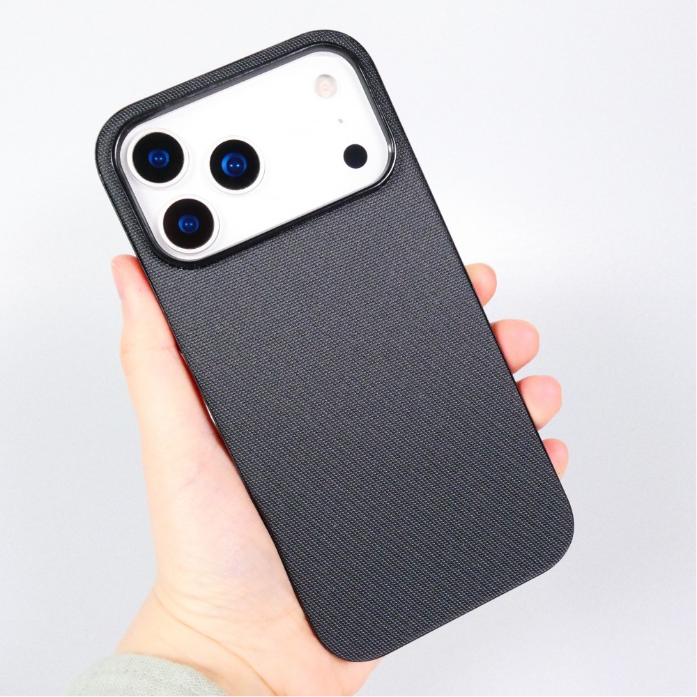 iPhone 17 Pro Max Case H&uuml;lle - MagSafe-kompatibles Premium-Technikgewebe mit eleganter Schutzh&uuml;lle - Schwarz