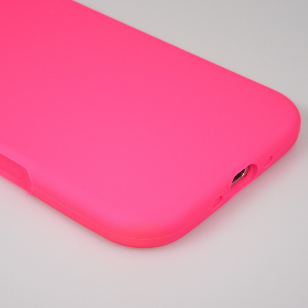 Coque iPhone 17 Pro - Soft Touch - Rose foncé