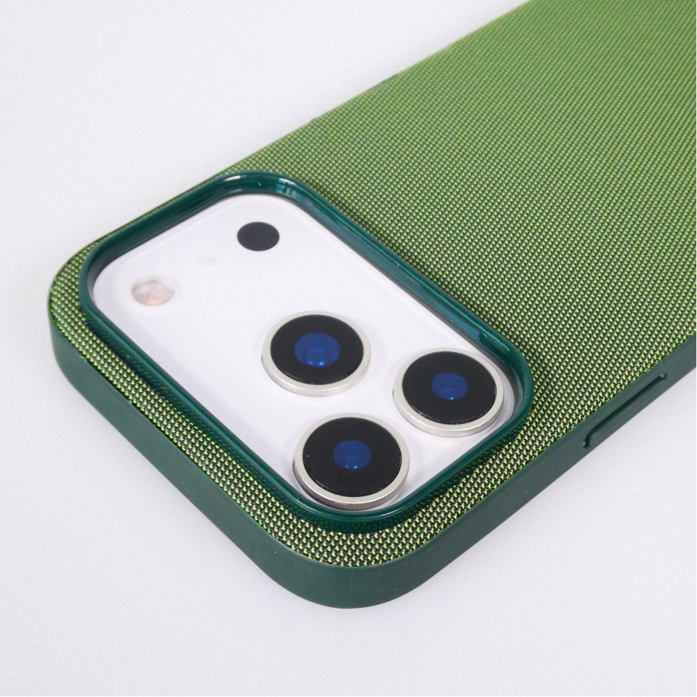 iPhone 17 Pro Max Case Hülle - MagSafe-kompatibles Premium-Technikgewebe mit eleganter Schutzhülle - Grün