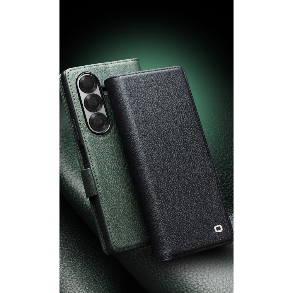 Coque Samsung Galaxy Z Fold7 - Flip Qialino Full grain Wallet cuir v&eacute;ritable mat avec fermeture magn&eacute;tique - Vert