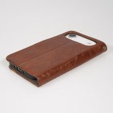Etui cuir iPhone 17 Air - Flip Wallet en cuir véritable avec stripe design et compartiment à cartes - Brun foncé