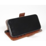 Etui cuir iPhone 17 Air - Flip Wallet en cuir véritable avec stripe design et compartiment à cartes - Brun foncé