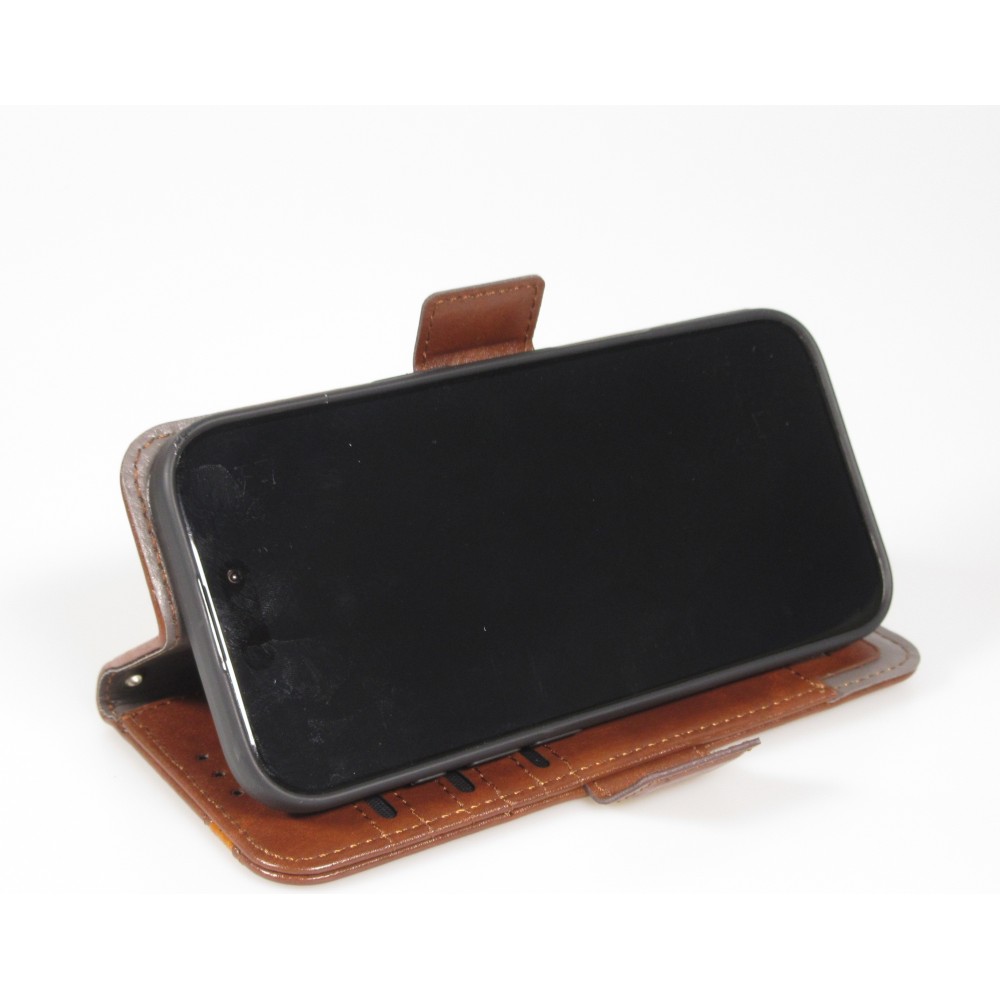 Etui cuir iPhone 17 - Flip Wallet en cuir véritable avec stripe design et compartiment à cartes - Brun foncé