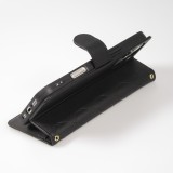 Fourre iPhone 16 Pro - Flip matelassé élégant avec fermeture magnétique et lanière et emplacements pour cartes - Noir