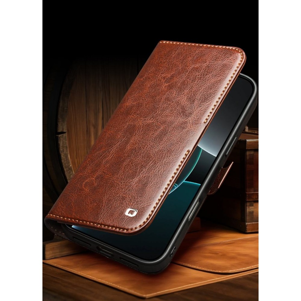 Fourre iPhone 17 Air - Flip Qialino cuir véritable avec fermeture magnétique - Brun