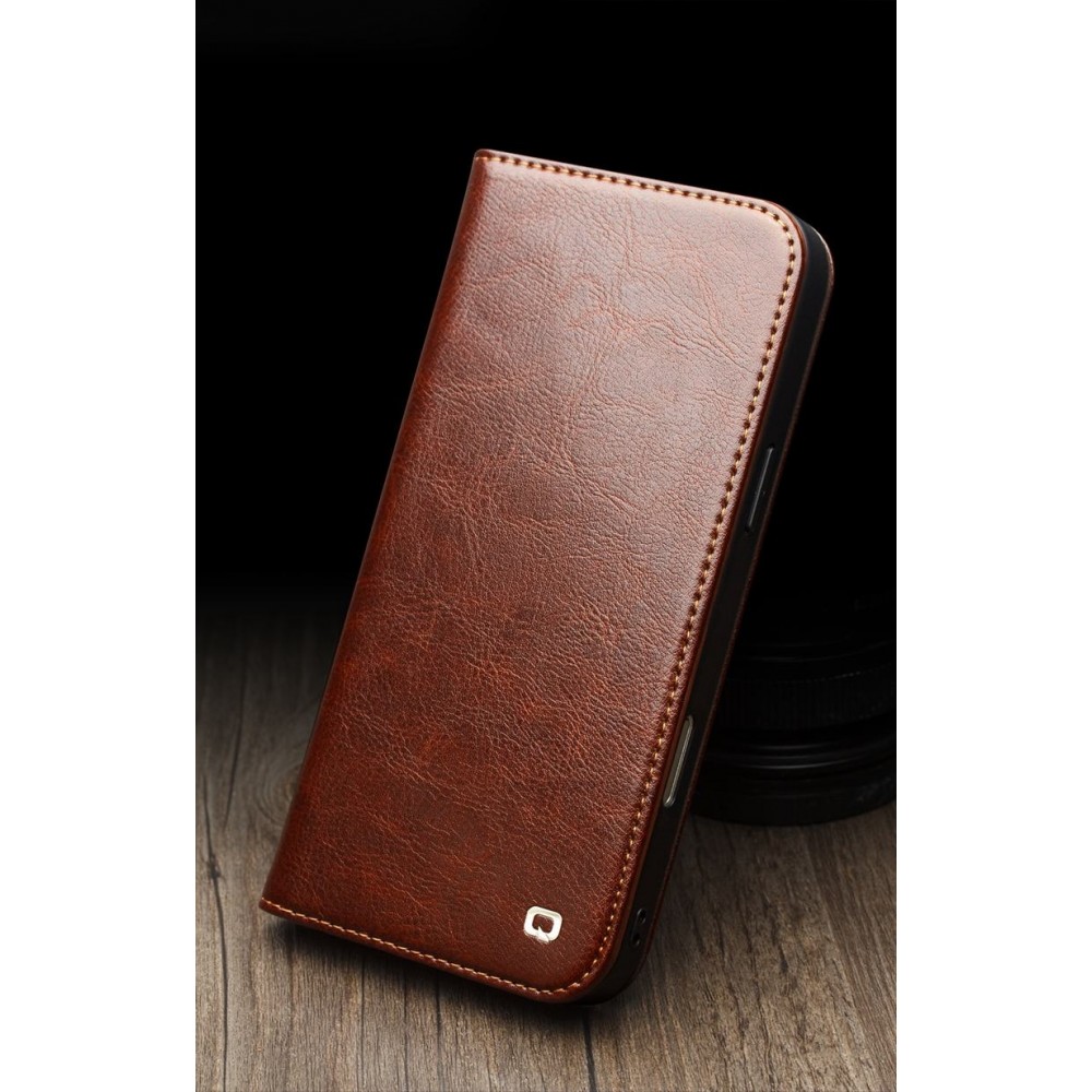 Fourre iPhone 17 - Flip Qialino Classic Wallet cuir véritable - Brun foncé