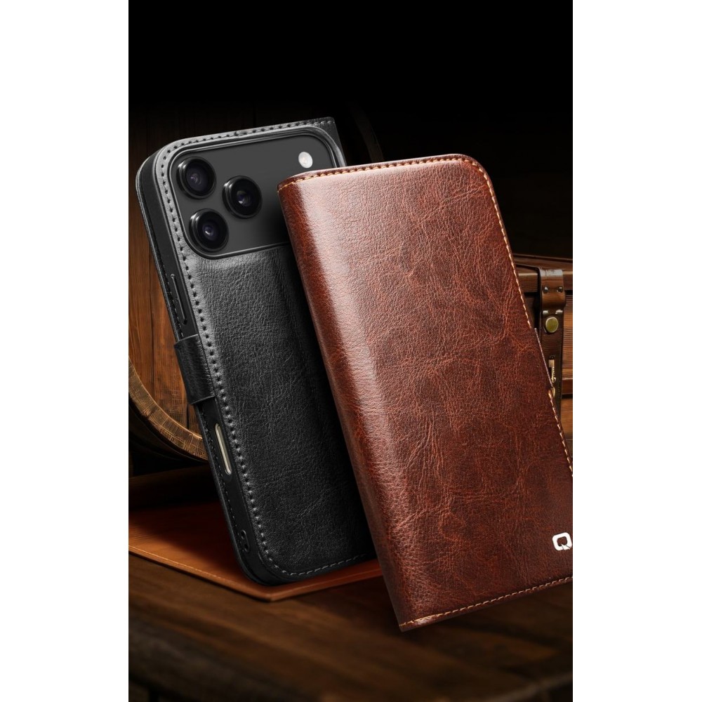 iPhone 17 Pro Max Case Hülle - Flip Qialino Echtleder mit magnetischem Verschluss - Braun