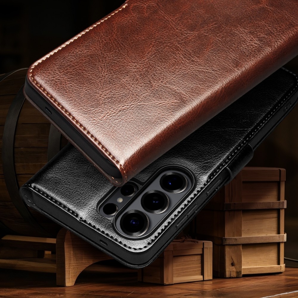 Fourre Samsung Galaxy S26 - Flip Qialino cuir véritable avec fermeture magnétique - Brun