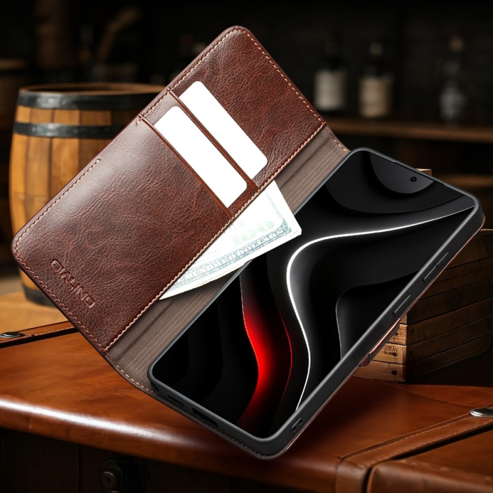 Fourre Samsung Galaxy S26 - Flip Qialino cuir véritable avec fermeture magnétique - Brun