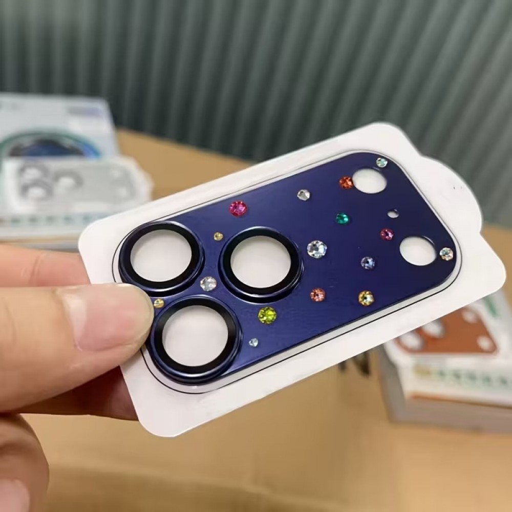 Luxuriöser 3D Kamera-Schutz für mit Strass und gehärtetem Metall-Glas-Rückseite - Blau - iPhone 17 Pro Max