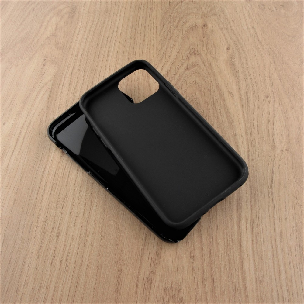 Coque iPhone 11 Pro Max - Hybrid Armor noir Skull 02