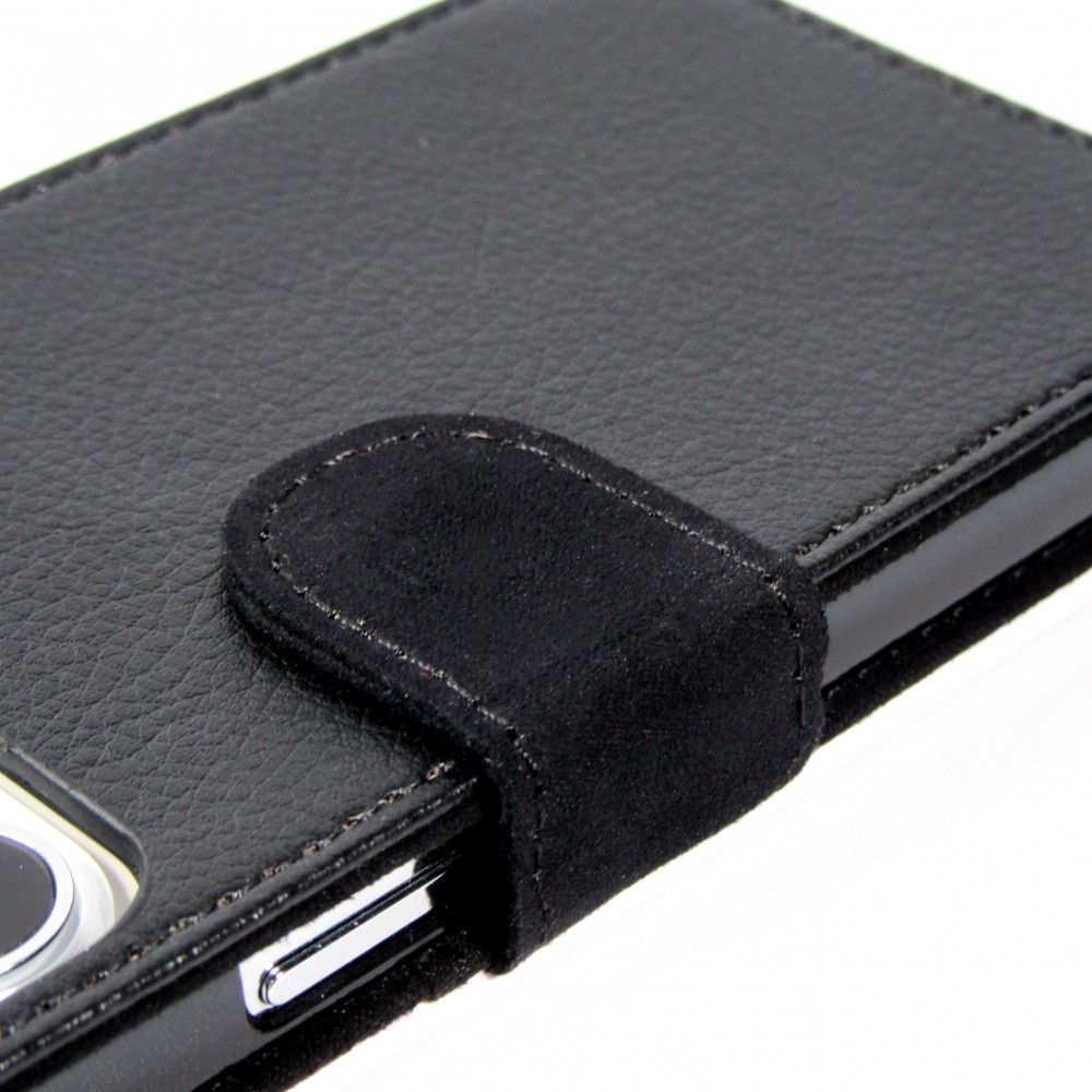 iPhone 13 Pro Case Hülle - Wallet schwarz Taylor Swift Sketch - Pink