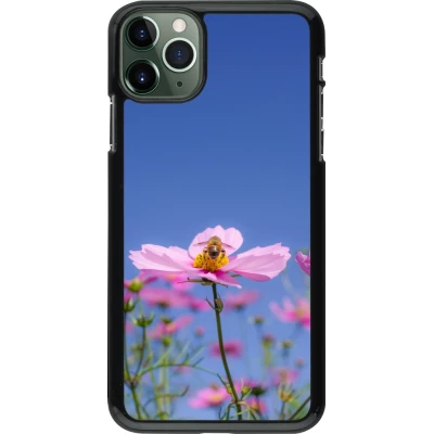 iPhone 11 Pro Max Case Hülle - Bee on a flower Spring 2026
