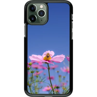 Coque iPhone 11 Pro - Bee on a flower Spring 2026