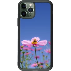 Coque iPhone 11 Pro - Silicone rigide noir Bee on a flower Spring 2026