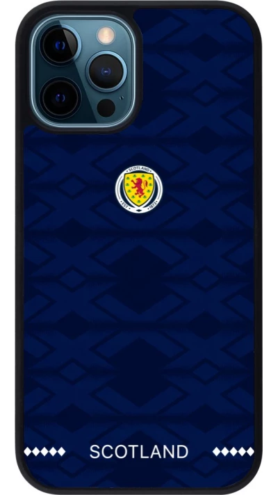iPhone 12 / 12 Pro Case Hülle - Silikon schwarz Schottland 2026 personalisierbares Fussballtrikot