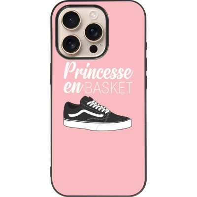Coque iPhone 16 Pro - Silicone rigide noir princesse en basket