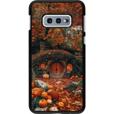Samsung Galaxy S10e Case Hülle - Autumn 26 Hobbit house